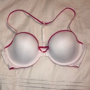 Cute t-back bra!